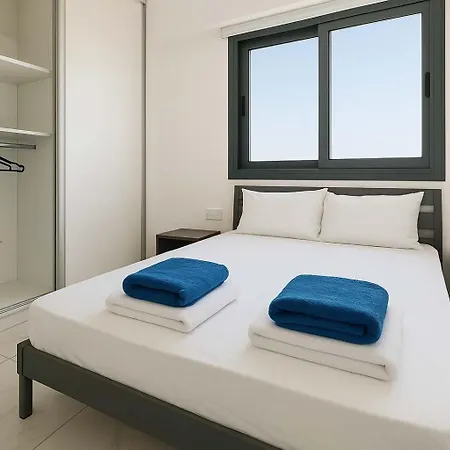 Bright Stylish Flat With Balcony & Shared Pool Scala